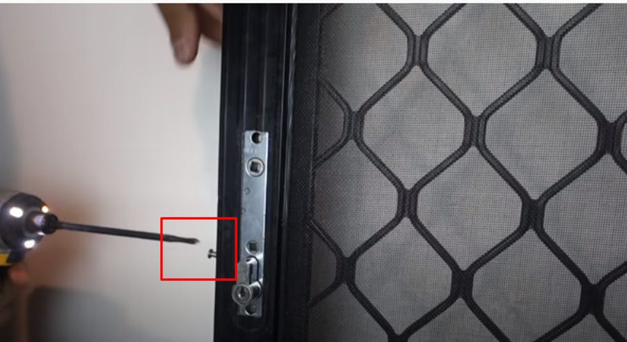 removing screw from the lock body