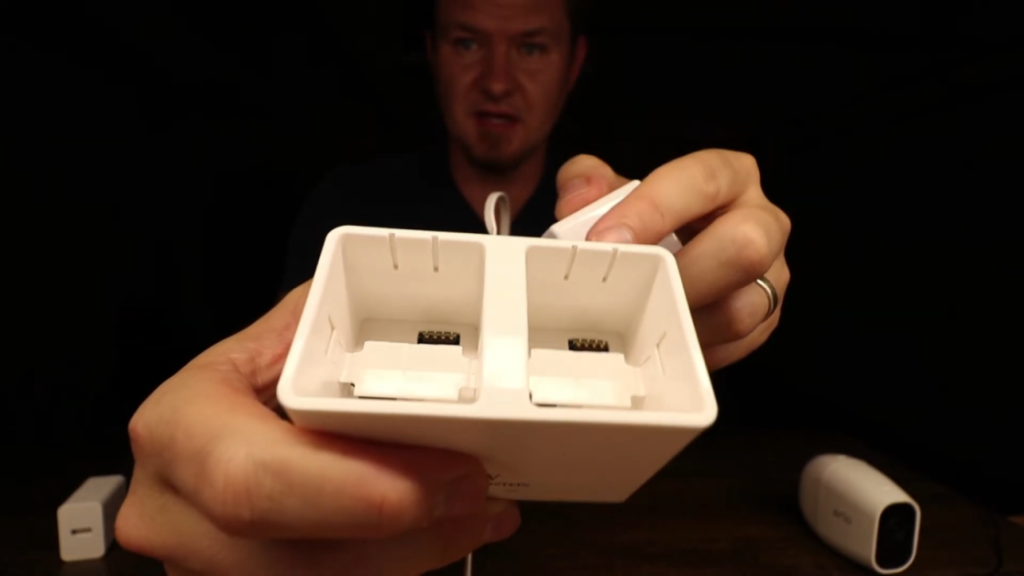 device that charge 2 batteries simultaneously
